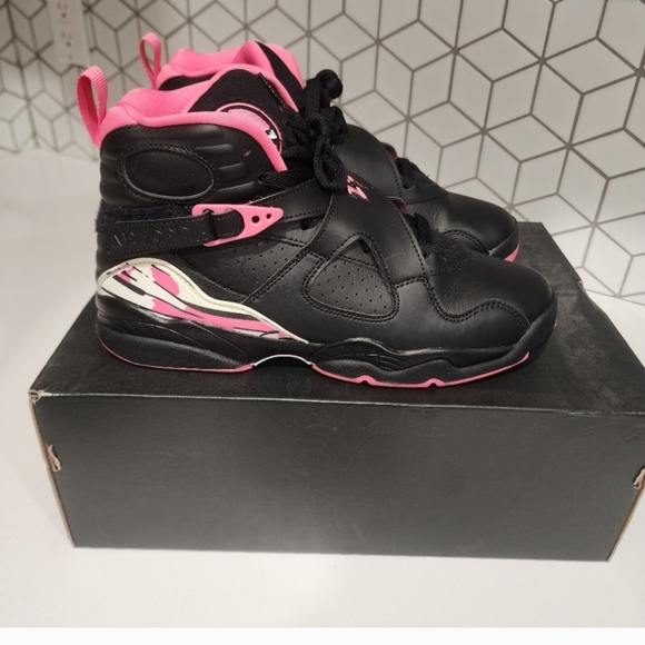 - Jordan 8 Retro Pink - Picture 6 of 6